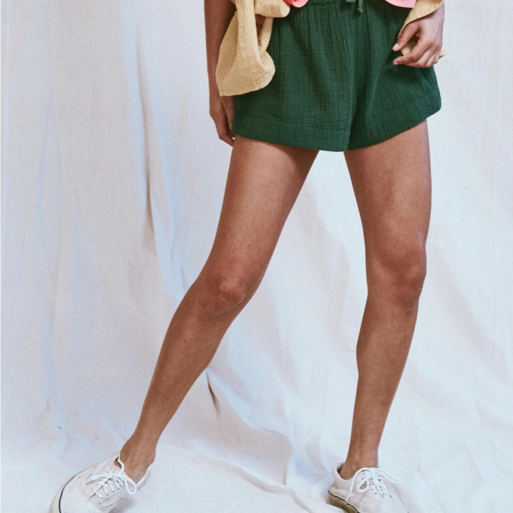 The Great. by Emily and Merrit - The Gauze Bonfire Short in Dark Forest size 3 - Picture 3 of 7
